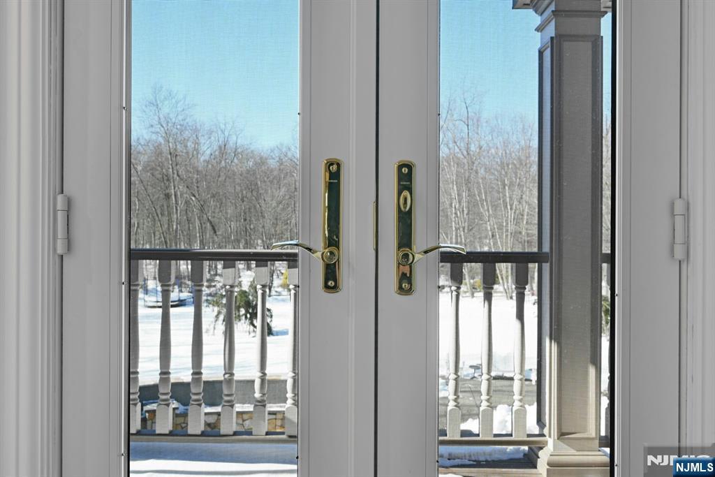 285 Chestnut Ridge Road