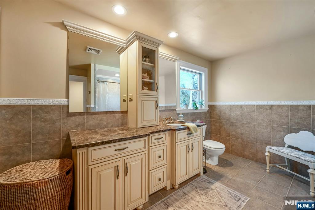 285 Chestnut Ridge Road