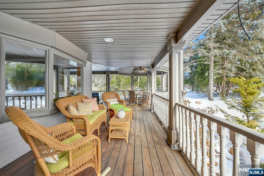 285 Chestnut Ridge Road