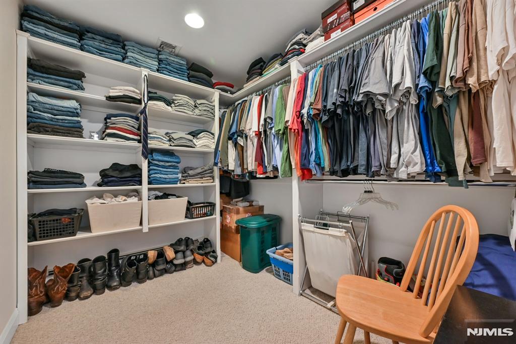 285 Chestnut Ridge Road