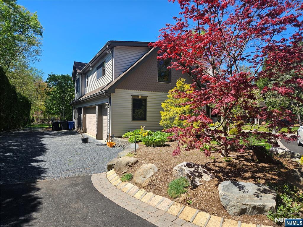 285 Chestnut Ridge Road