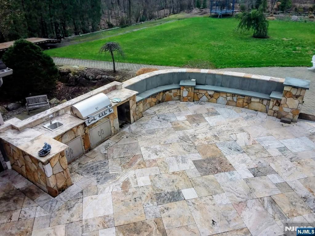 285 Chestnut Ridge Road