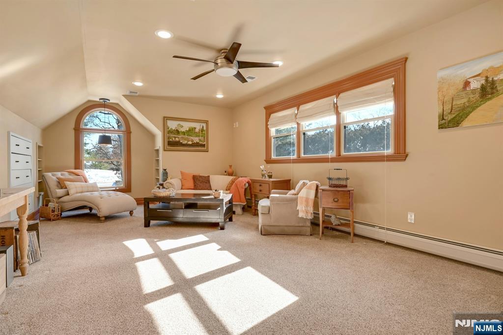 285 Chestnut Ridge Road