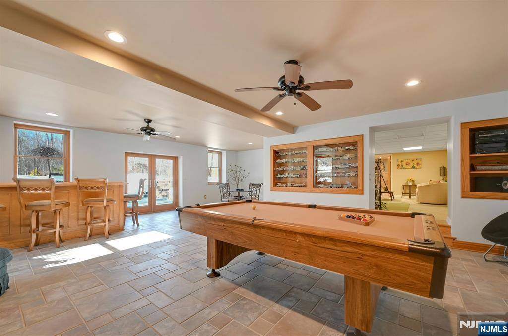 285 Chestnut Ridge Road