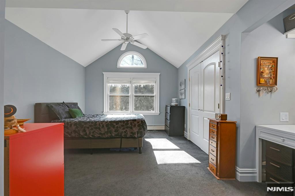 285 Chestnut Ridge Road