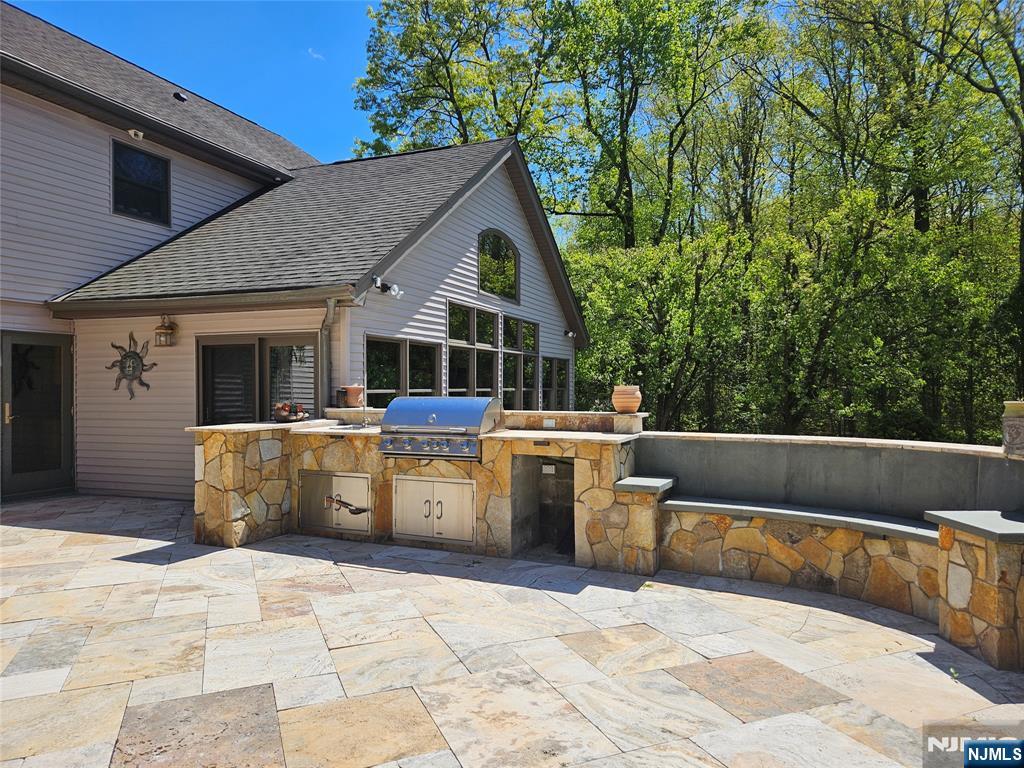 285 Chestnut Ridge Road