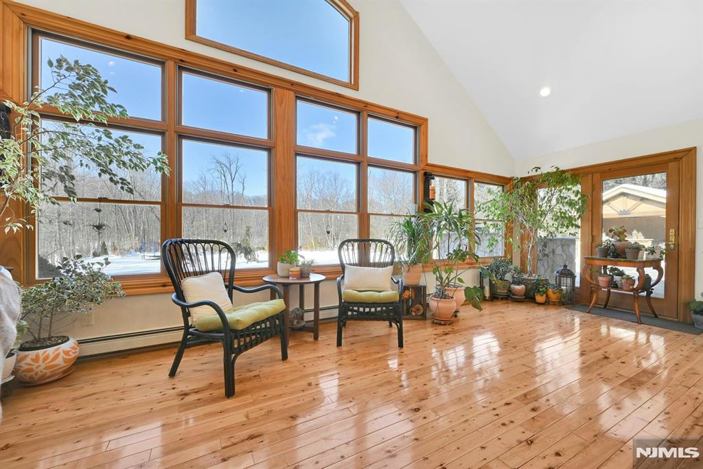 285 Chestnut Ridge Road