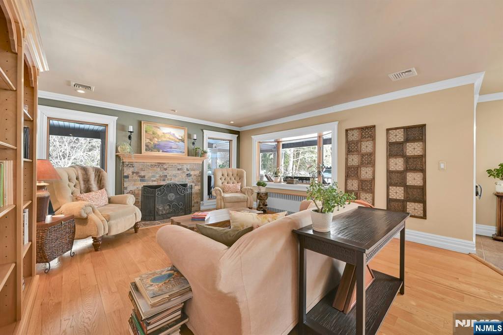 285 Chestnut Ridge Road