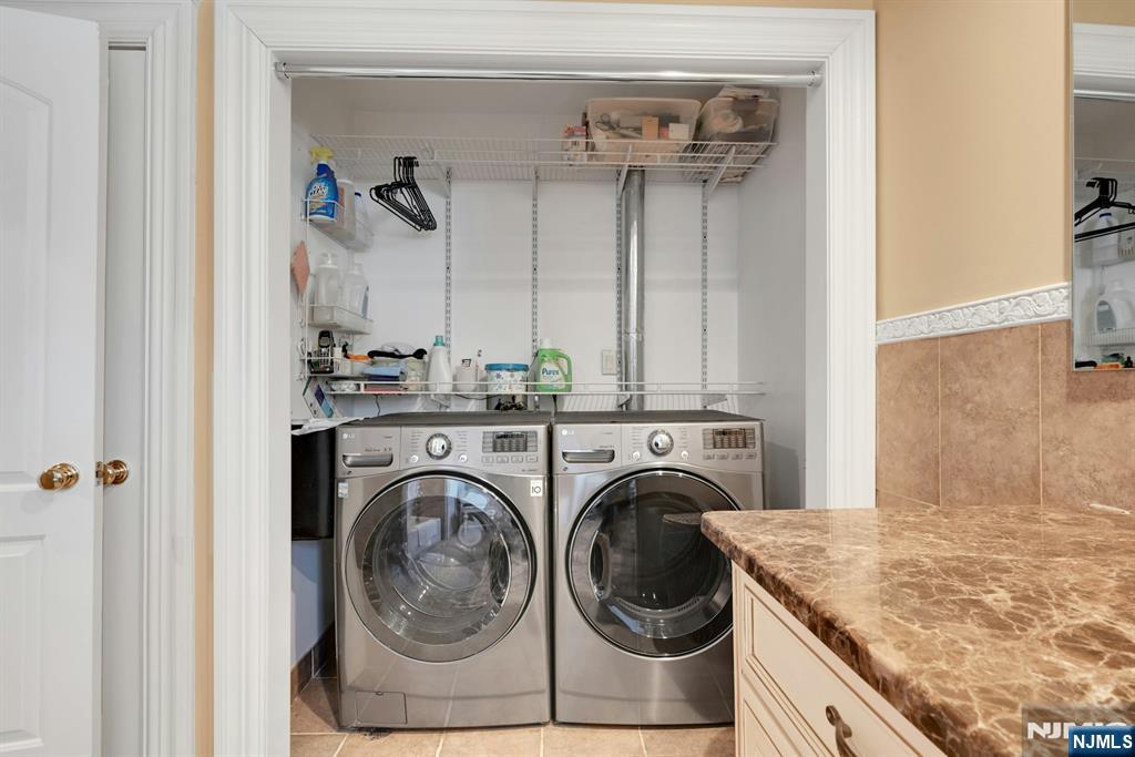 285 Chestnut Ridge Road