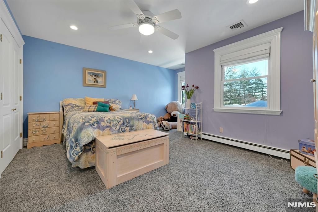 285 Chestnut Ridge Road