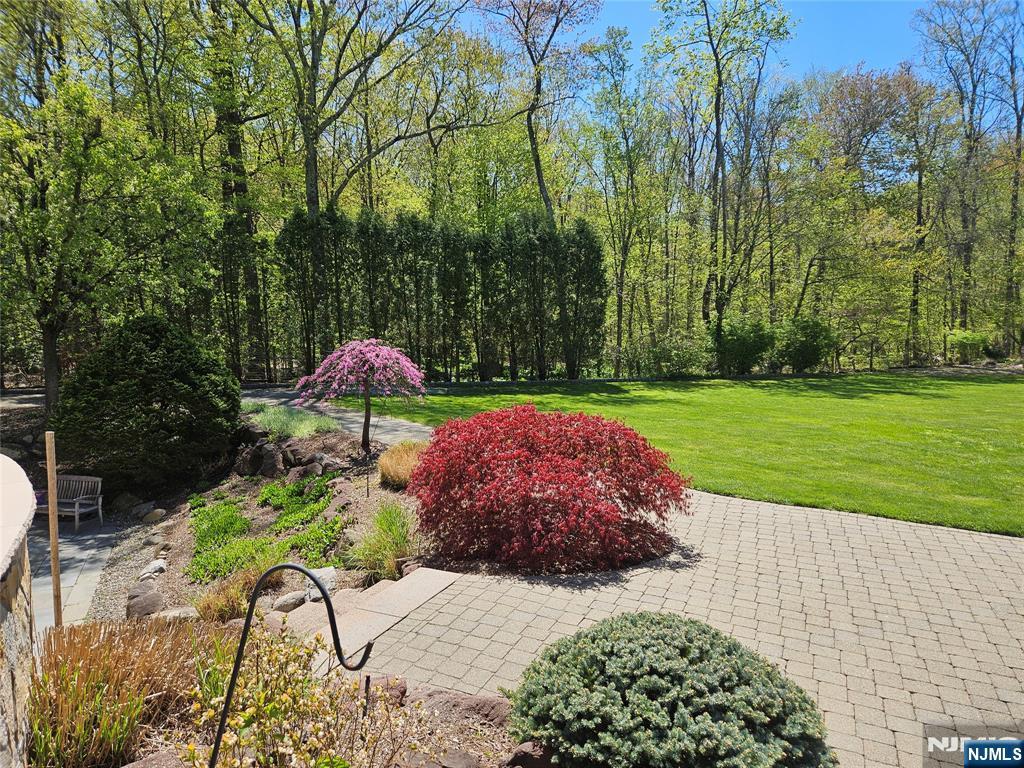 285 Chestnut Ridge Road