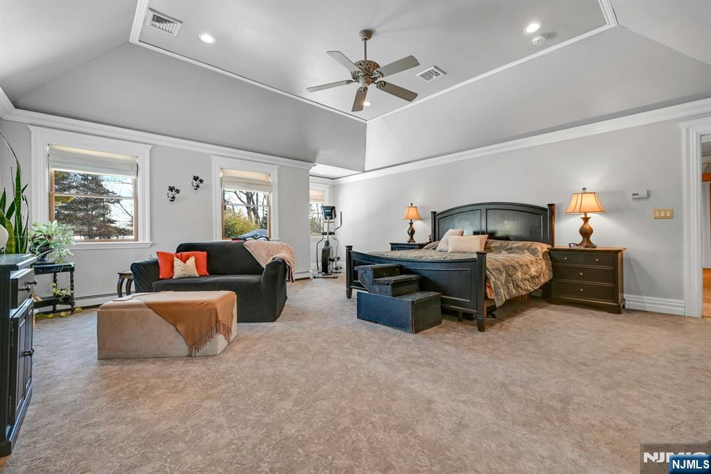 285 Chestnut Ridge Road