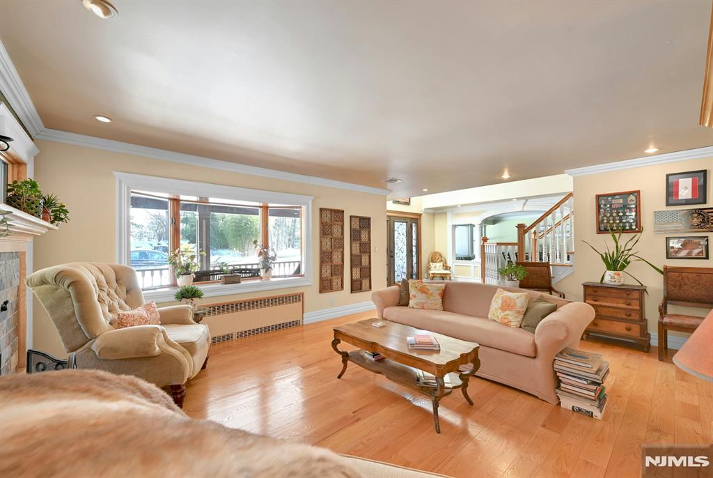 285 Chestnut Ridge Road