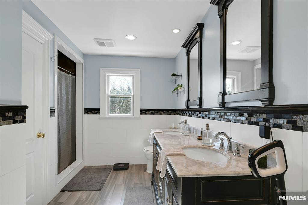 285 Chestnut Ridge Road