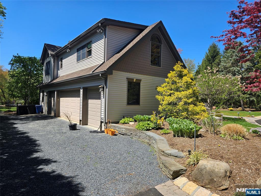 285 Chestnut Ridge Road