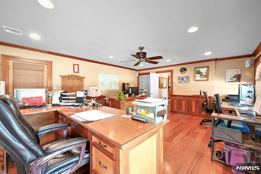 285 Chestnut Ridge Road