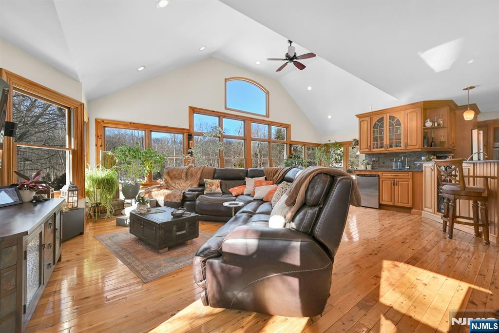 285 Chestnut Ridge Road