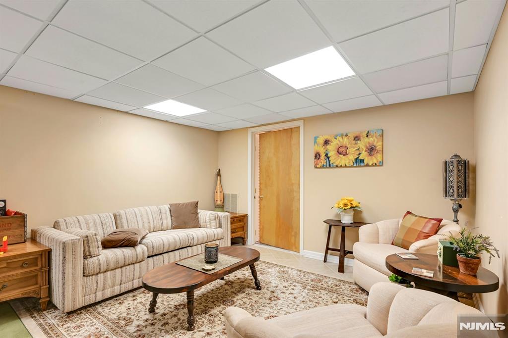 285 Chestnut Ridge Road