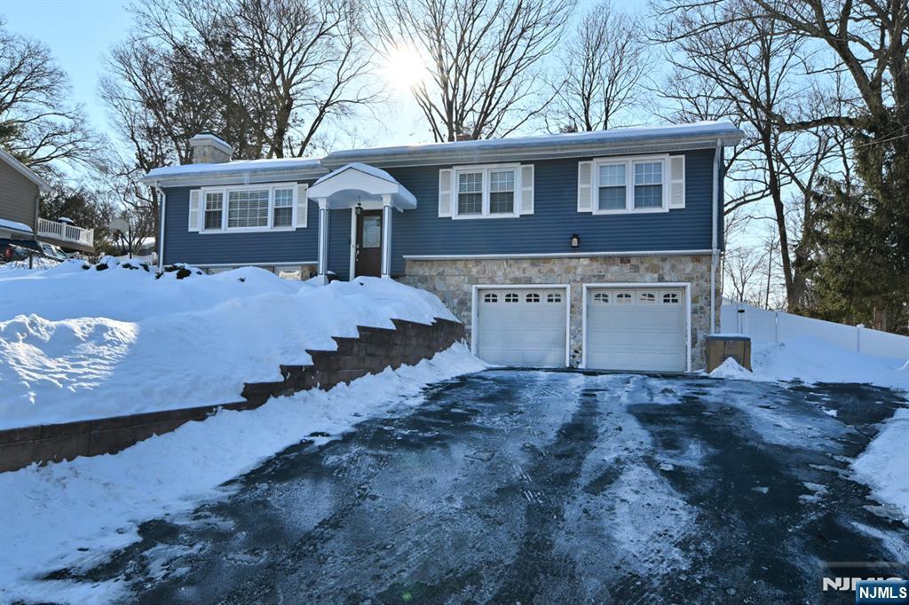 767 Koch Peak Avenue