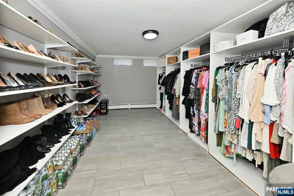 767 Koch Peak Avenue