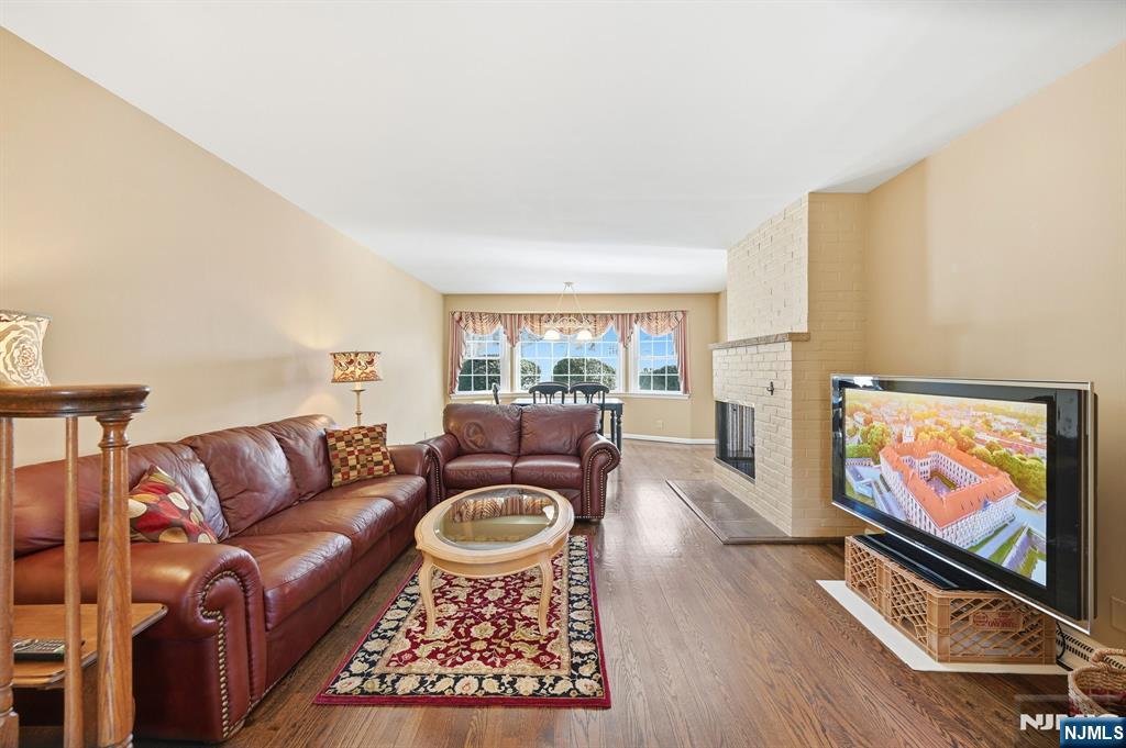 17 Pascack Road
