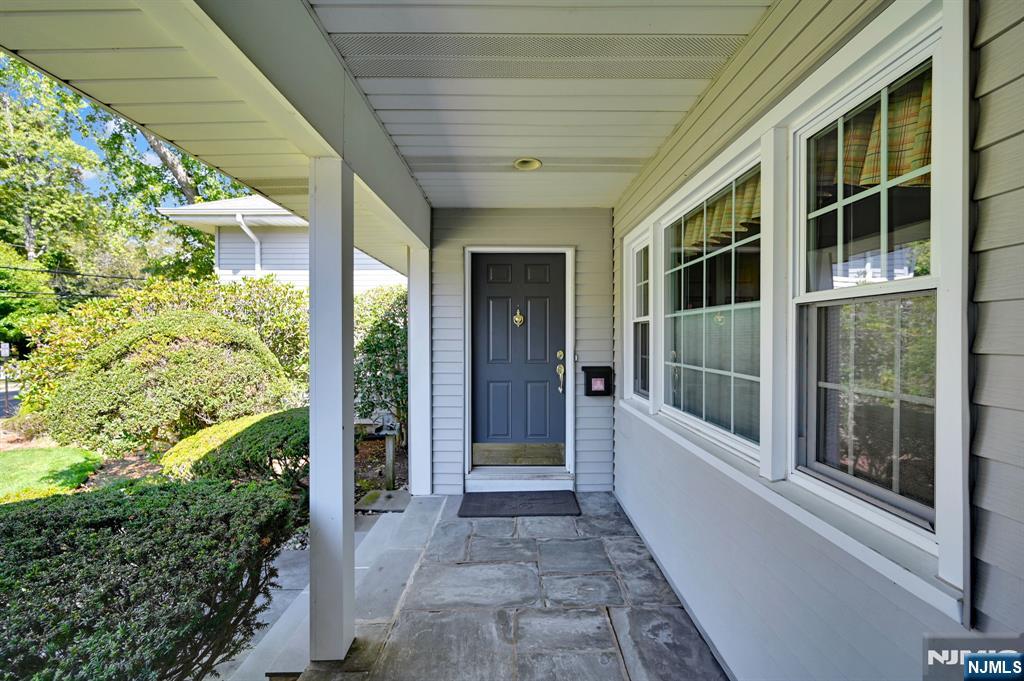 17 Pascack Road