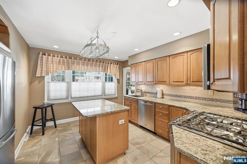 17 Pascack Road