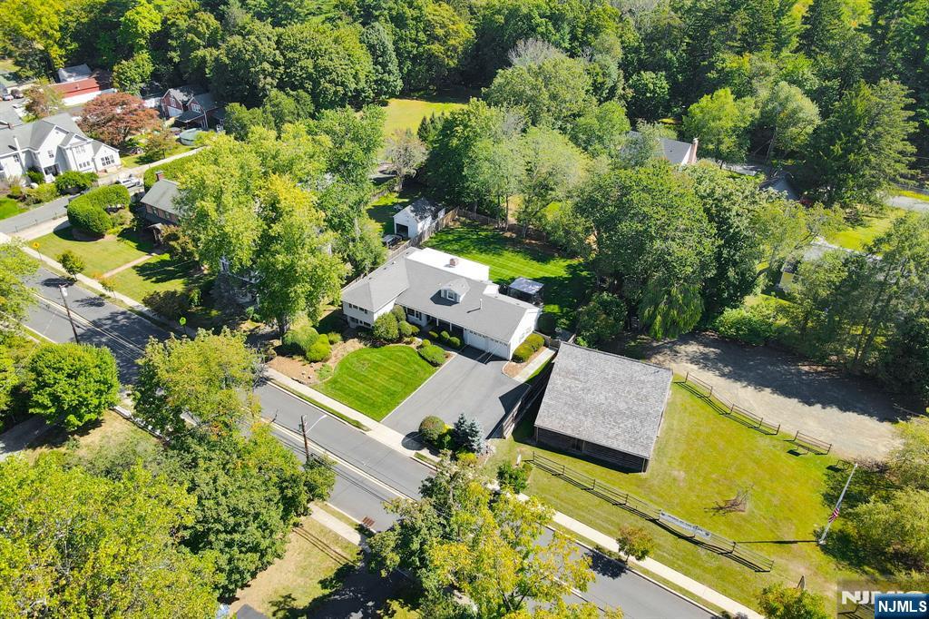17 Pascack Road