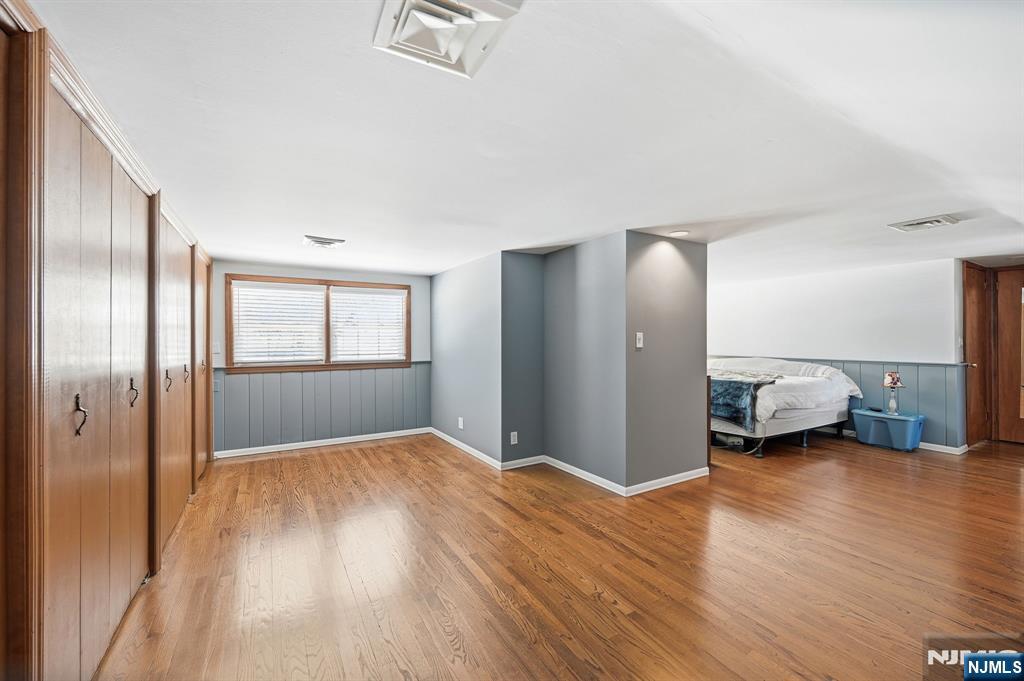 17 Pascack Road