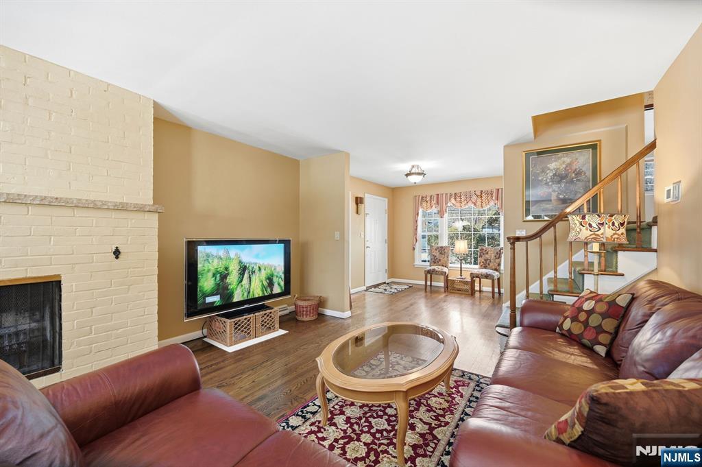 17 Pascack Road