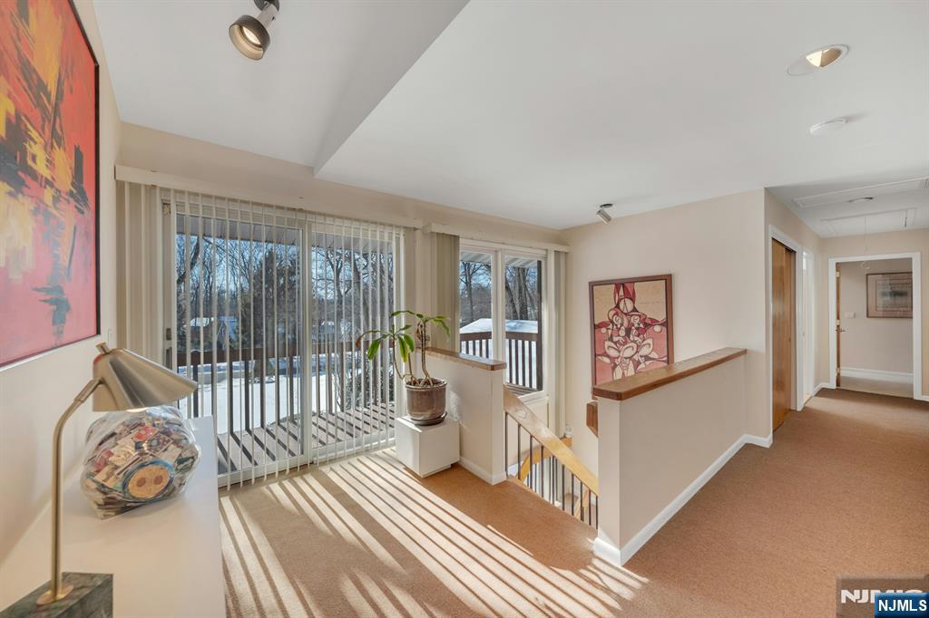 566 Faletti Way