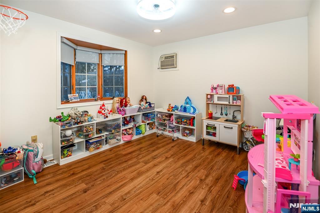 260 Kensington Road
