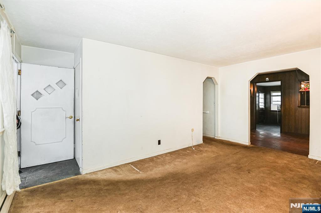 286 Ridgewood Boulevard