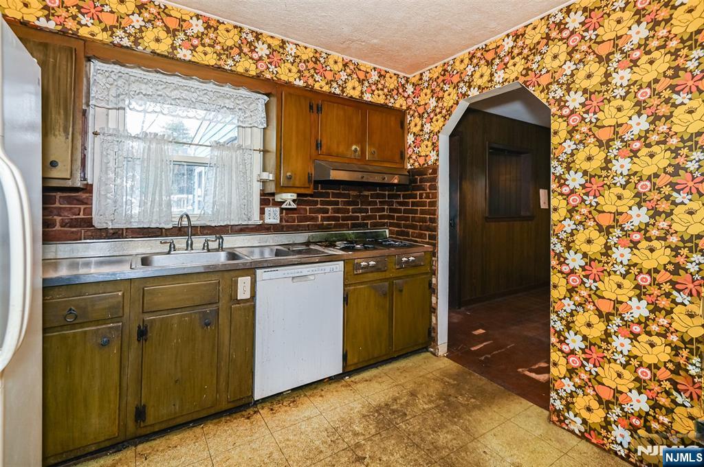 286 Ridgewood Boulevard