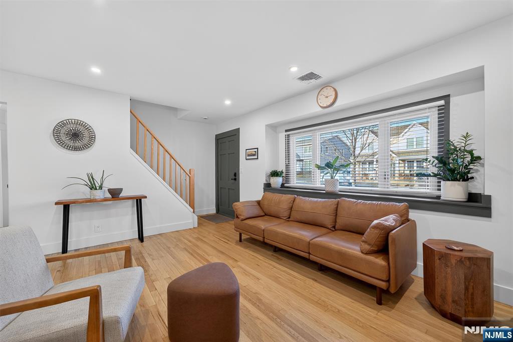 96 Lynwood Road
