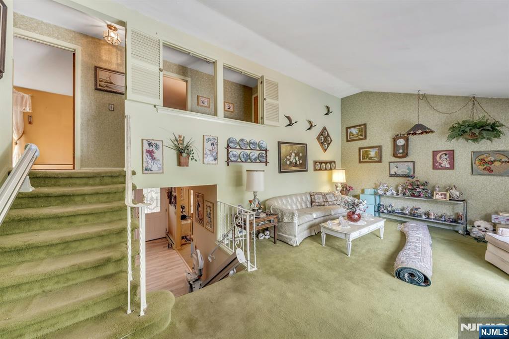 75 Cherokee Avenue