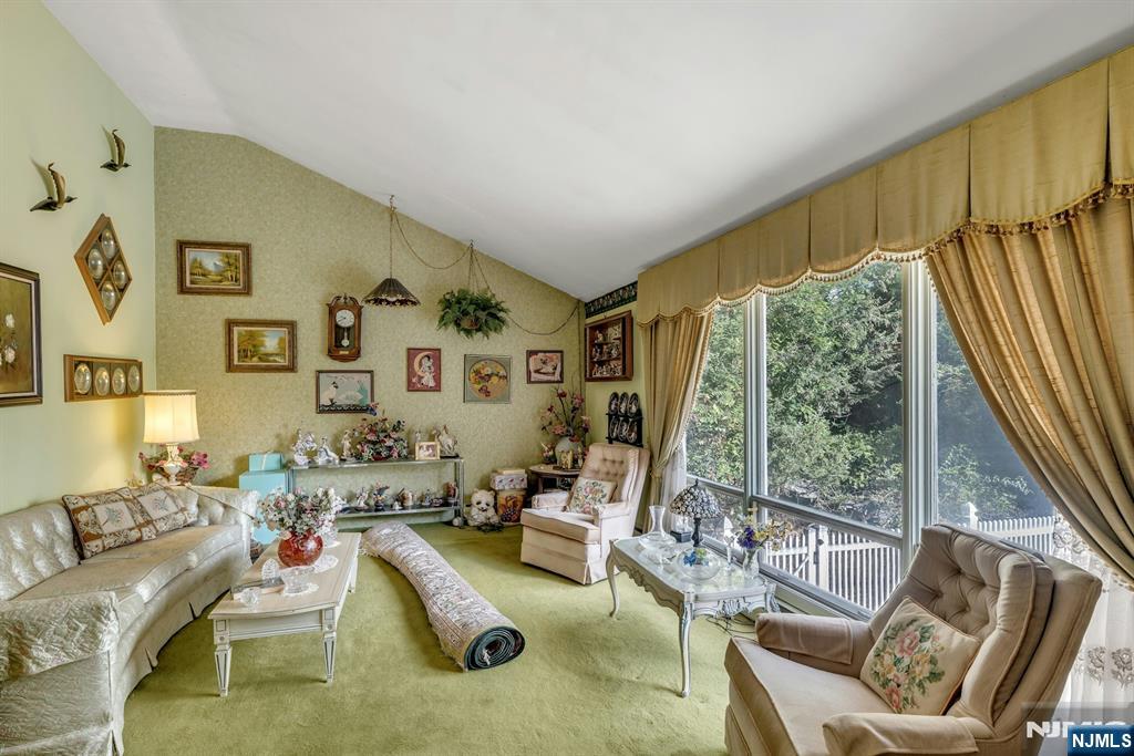 75 Cherokee Avenue