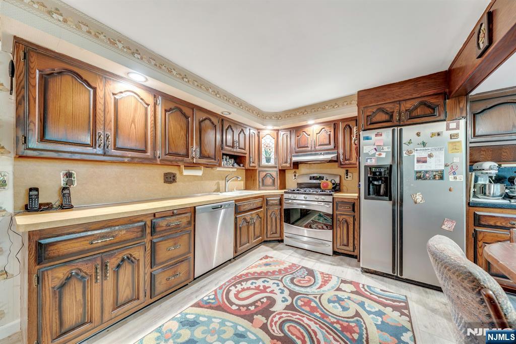 75 Cherokee Avenue