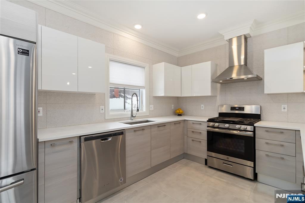 80 Homestead Avenue A