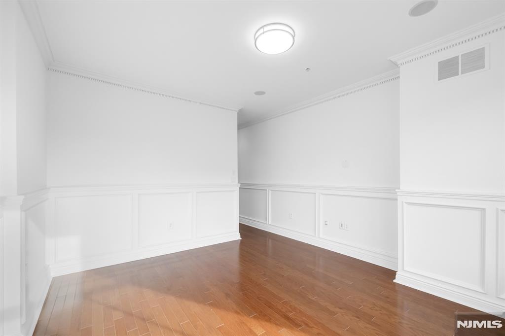 22 Ave At Port Imperial 403