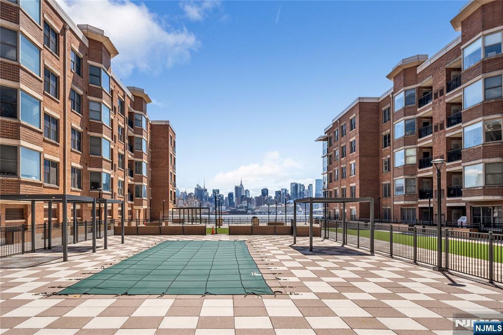 22 Ave At Port Imperial 403
