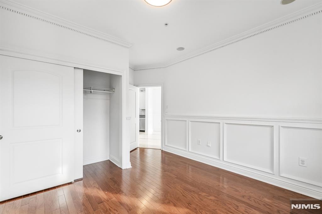 22 Ave At Port Imperial 403