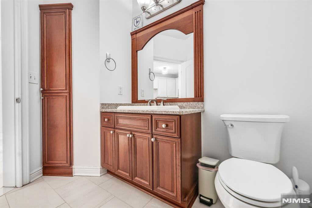 22 Ave At Port Imperial 403