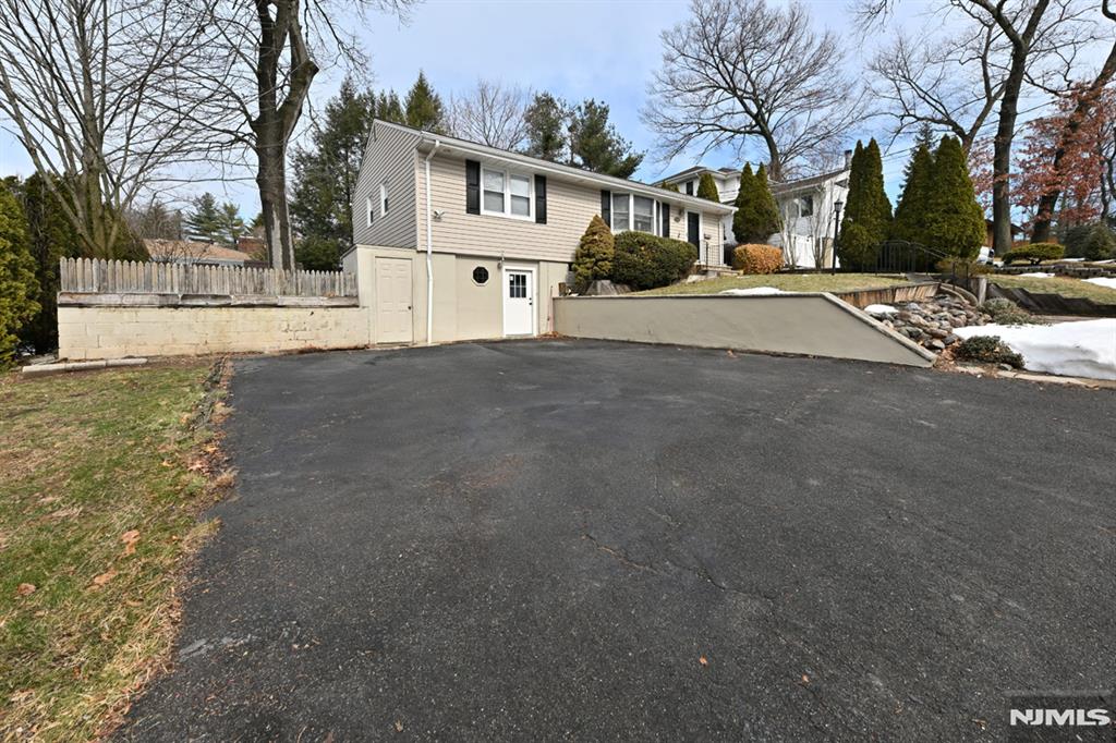 888 Edison Street