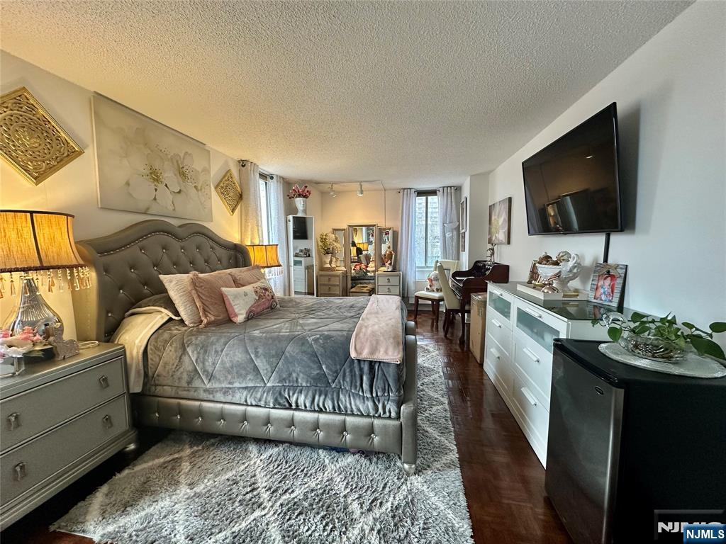 160 Overlook Avenue 2D