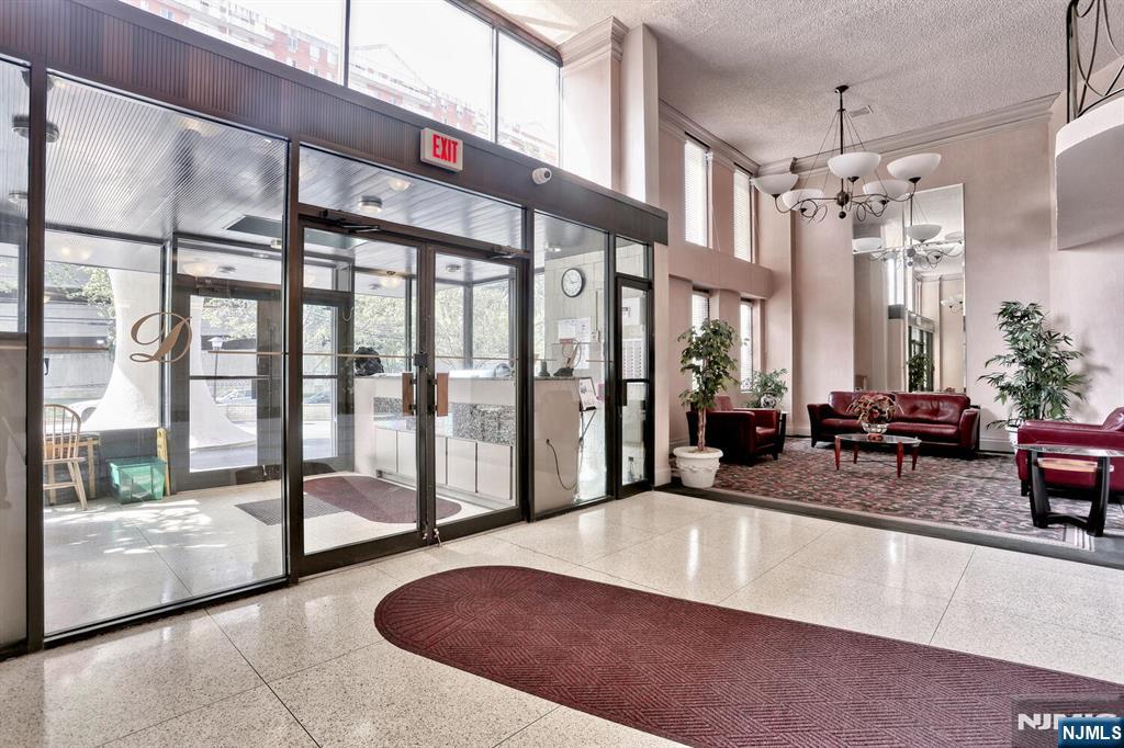 160 Overlook Avenue 2D