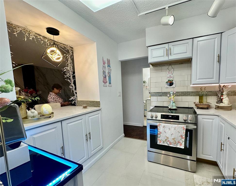 160 Overlook Avenue 2D