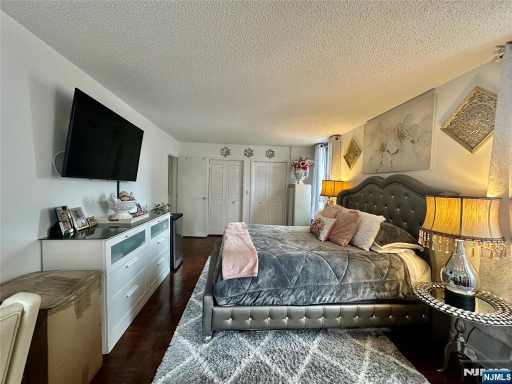 160 Overlook Avenue 2D