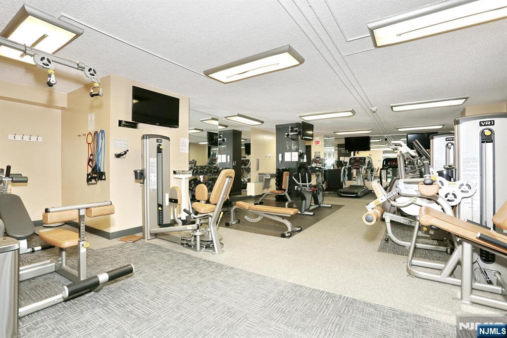 160 Overlook Avenue 2D