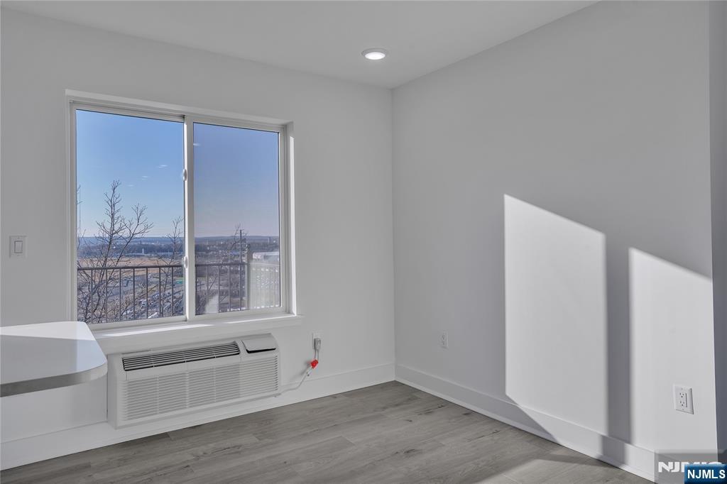 2601 Jane Street 404